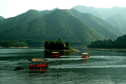 碧湖双洞