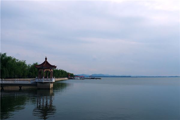 嬉子湖