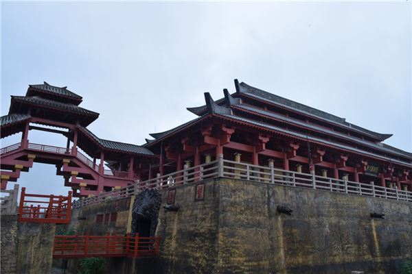 秦王宫