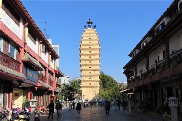 东寺塔