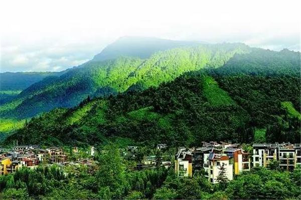 龙鹄山
